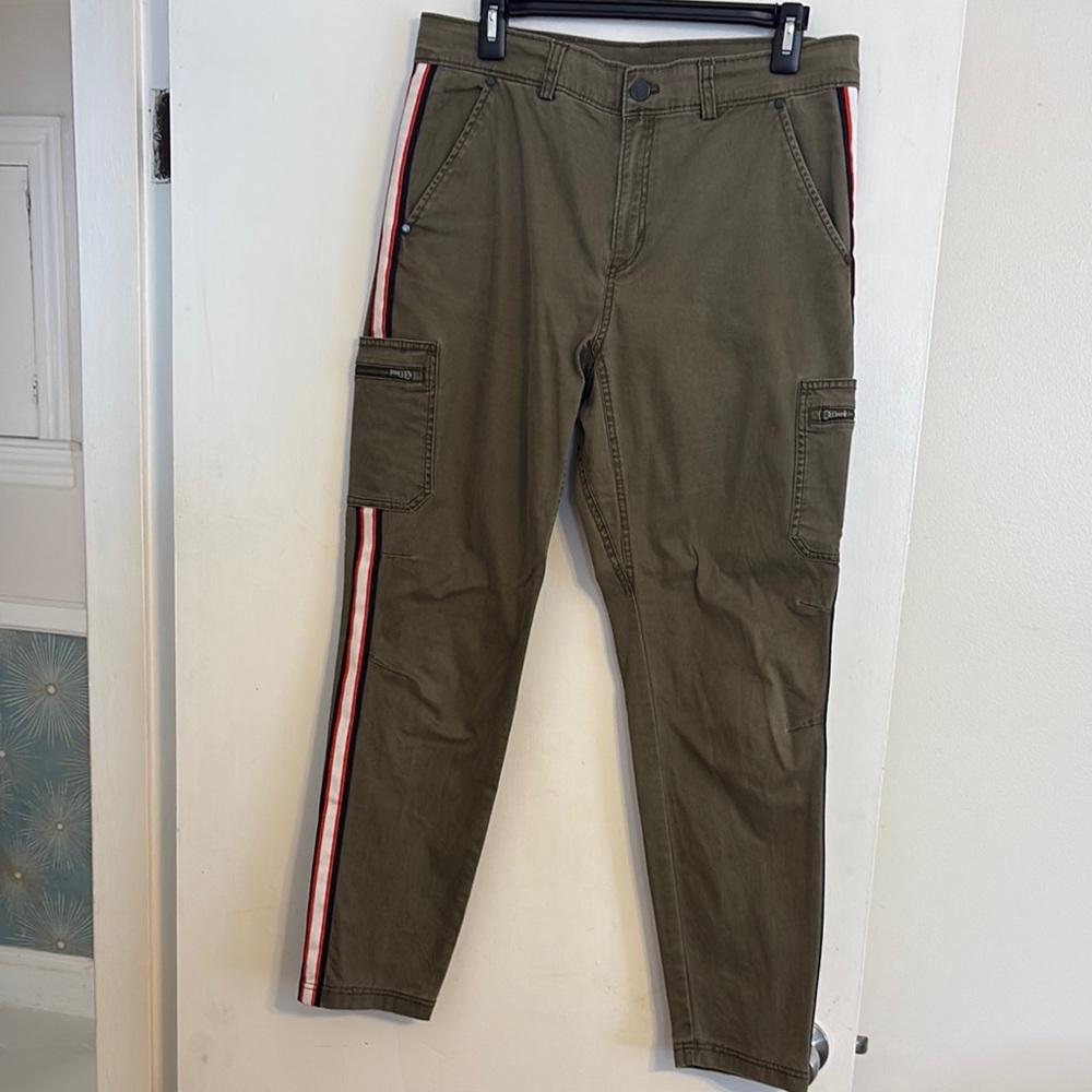 Athleta Women’s Olive Cargo Pants with orange/white/black strip.  Size 8